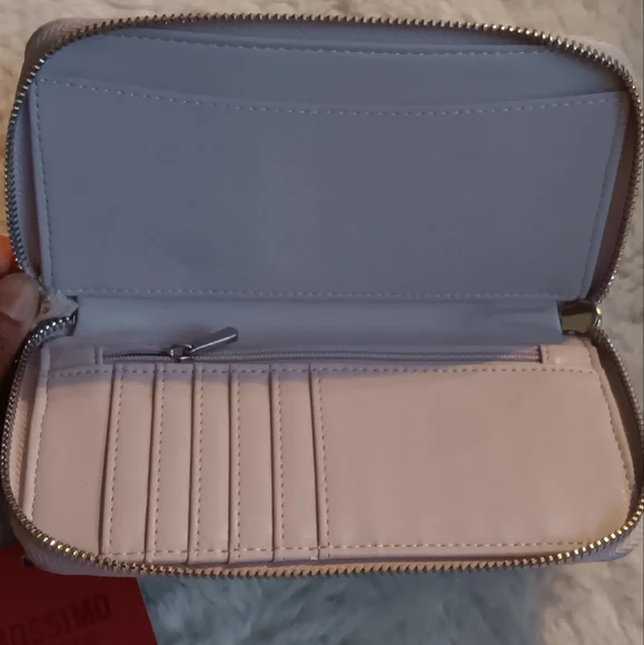 Hand Painted Cinderella Wallet - Picture 4 of 4